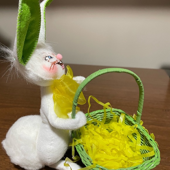 Annalee Easter Bunny With Basket Mobilitee Dolls. Easter Spring Decorations - Picture 6 of 7